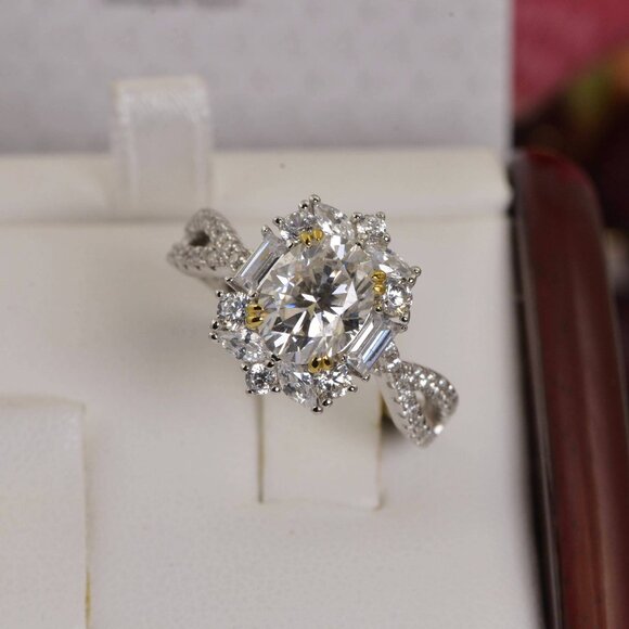 Moissanite 2.0ct Oval Cut Engagement Ring 925 - Picture 5 of 7
